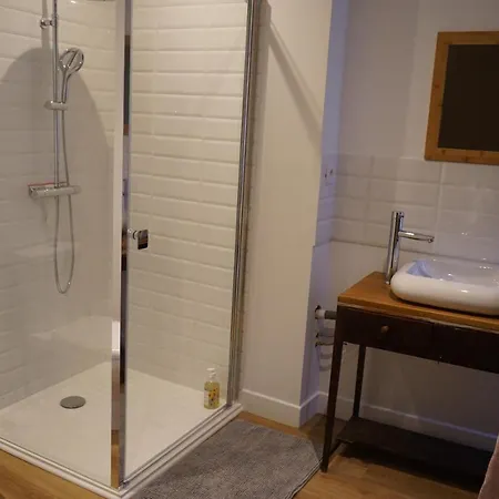 Un Dimanche Chez Julie Celestine 3* Parthenay