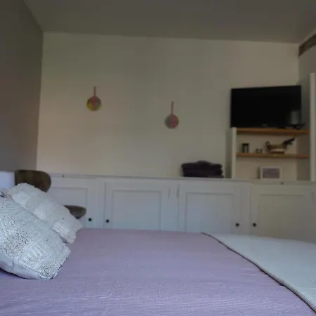 Un Dimanche Chez Julie Celestine Bed & Breakfast *
